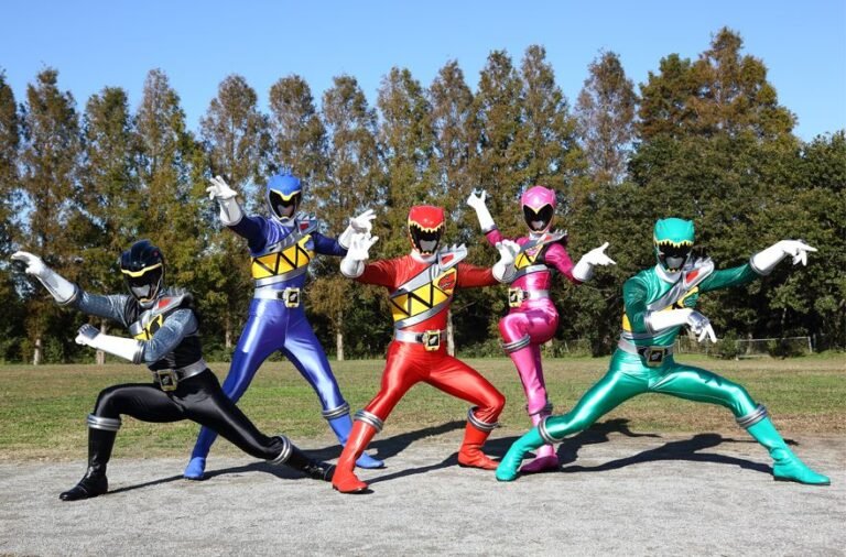Kyoryuger: Tudo Sobre Zyuden Sentai Kyoryuger, Curiosidades, História e Sucesso da Série